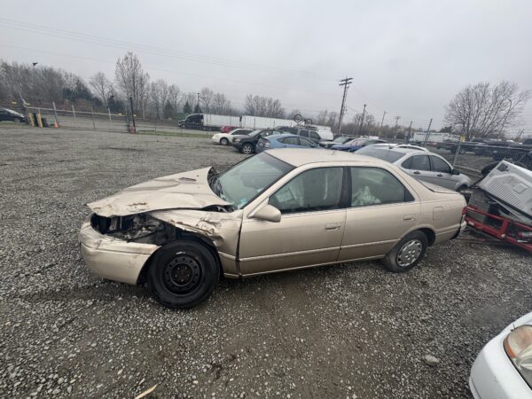 46253: 1997 - Toyota - Camry - Image 2