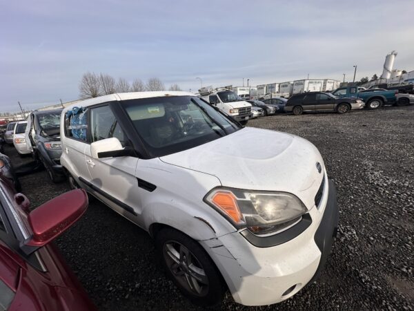 46597: 2011 - Kia - Soul - Image 3