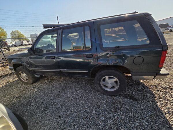 47423: 1994 - Ford - Explorer - Image 2