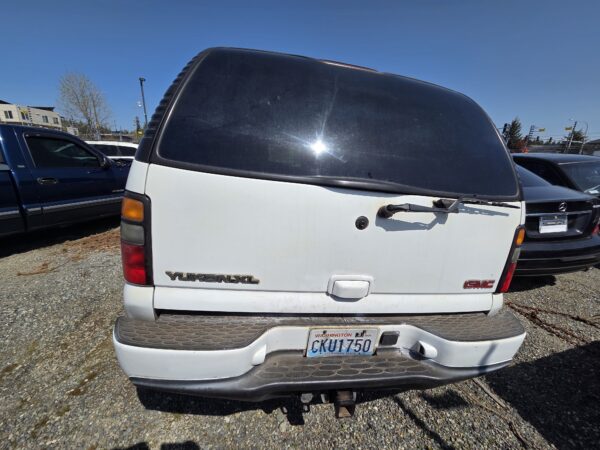 47466: 2004 - Yukon - Denali - Image 4
