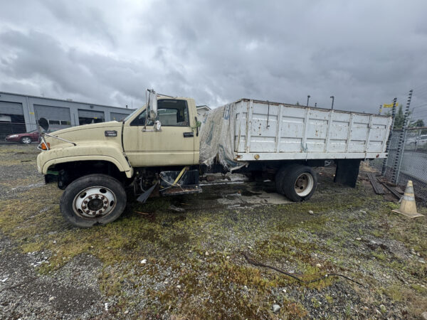47655: 2002 - GMC - C7 - Image 2