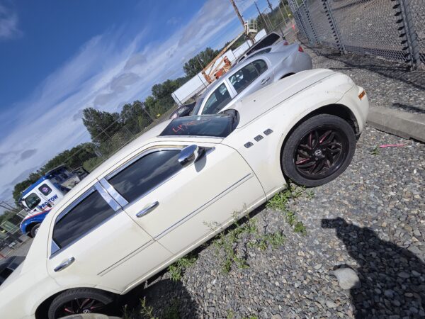 47953: 2007 - Chrysler - 300 - Image 3