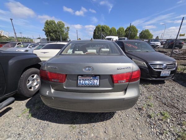 47888: 2009 - Hyundai - Sonata - Image 4