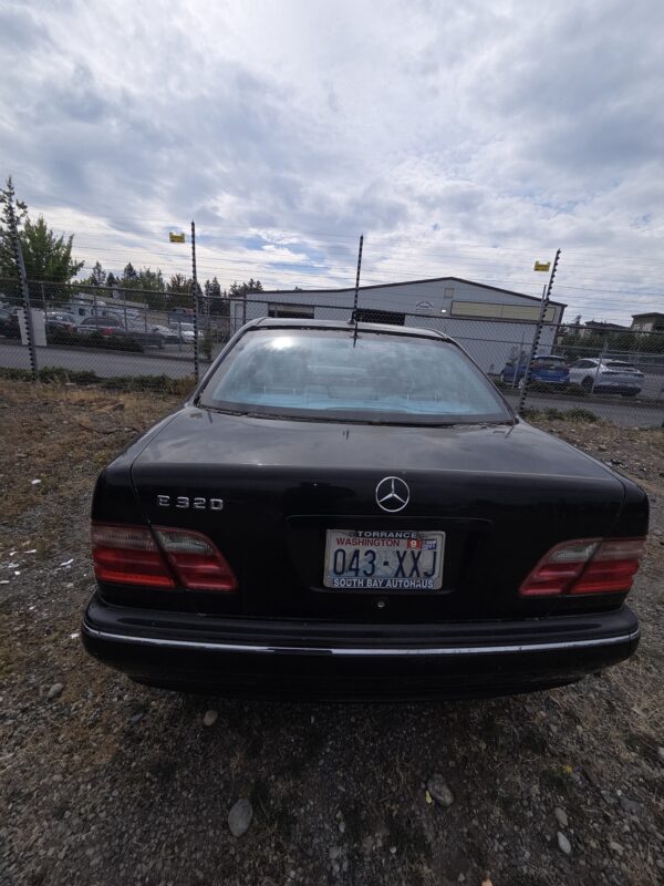 48141: 2000 - Mercedes-Benz - E-Class - Image 4