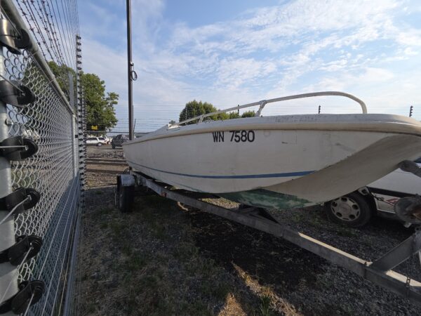 48330 : 2002 - Boat - Boat Trailer - Image 5
