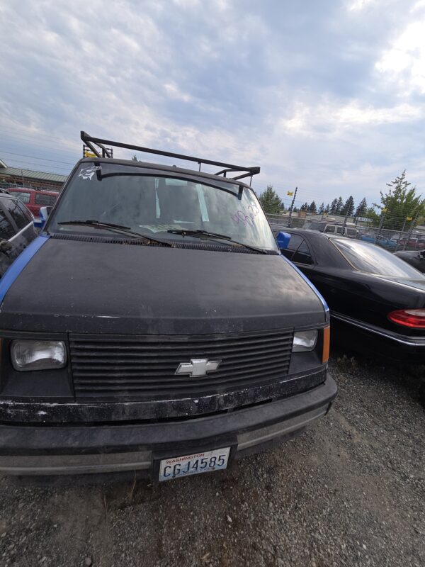 48620 - 1988 - Chevrolet - Astro Van - Image 3